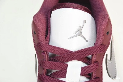 553558-615 1 White Jordan Low Bordeaux 1121